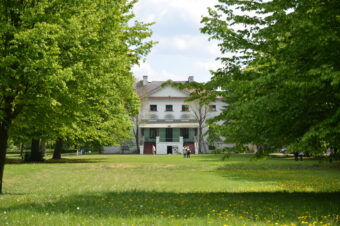 Pałac w Kiernozi fot Emilia Szutenbach